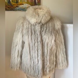 Stunning Authentic Vintage 1980s Saga Fox Furs Coat